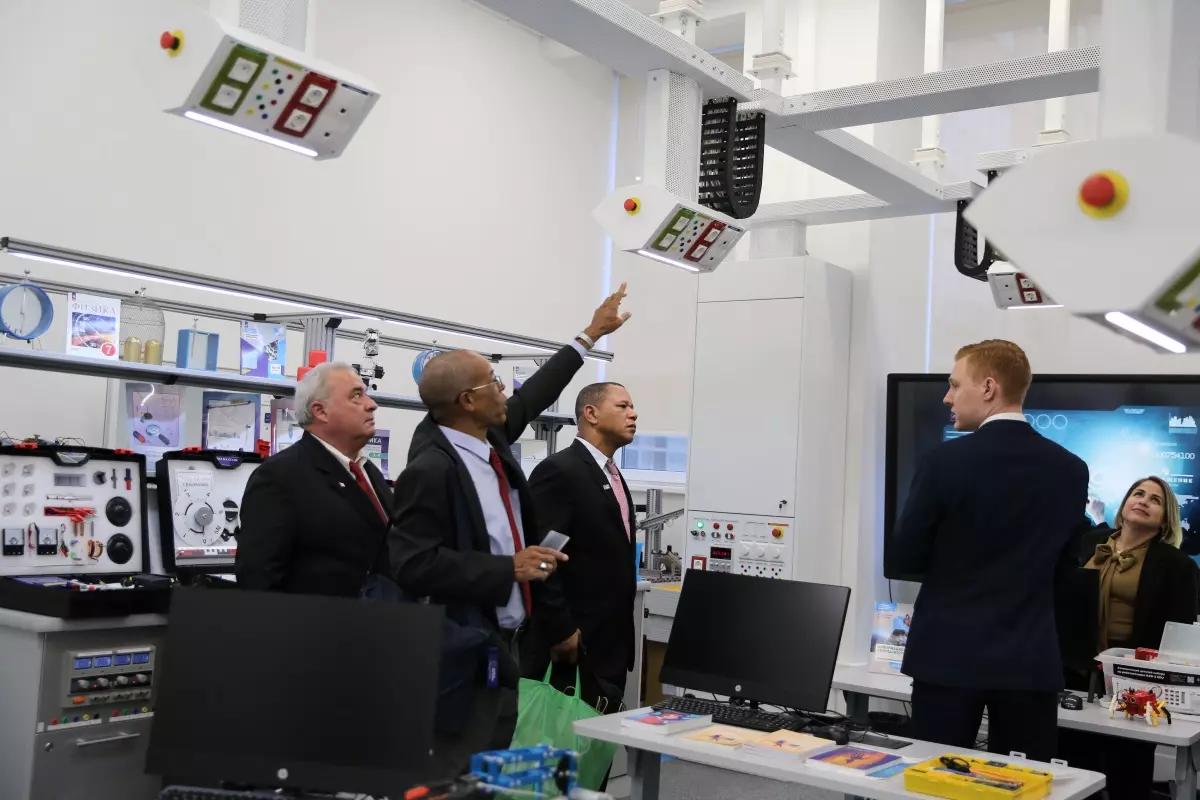 Экскурсия в АО «Просвещение»